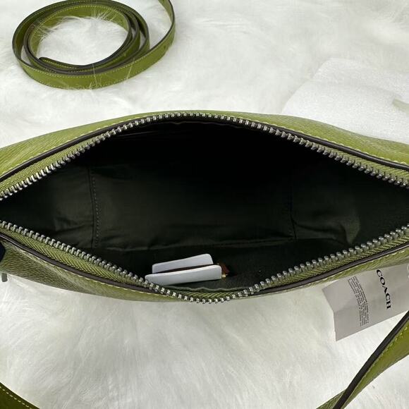 Coach Kailey Shoulder/Crossbody Bag In Leather/Bright Olive CY707 NWT - Picture 8 of 11